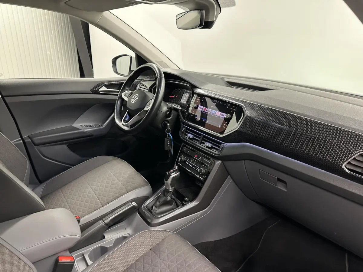 1.5 TSI Style Business CAMERA NAVI CARPLAY TREKHAAK ADAPTIVE CRUISE.