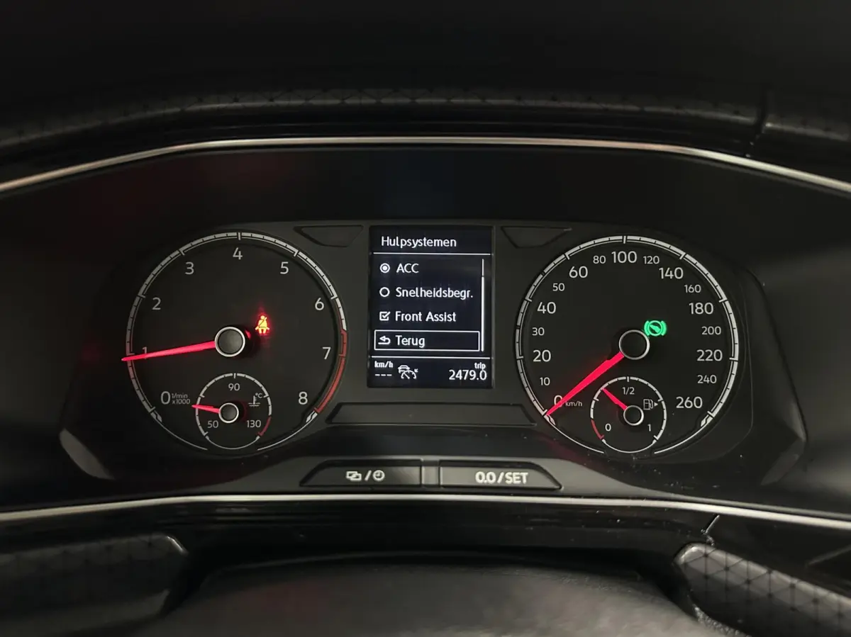 1.5 TSI Style Business CAMERA NAVI CARPLAY TREKHAAK ADAPTIVE CRUISE.