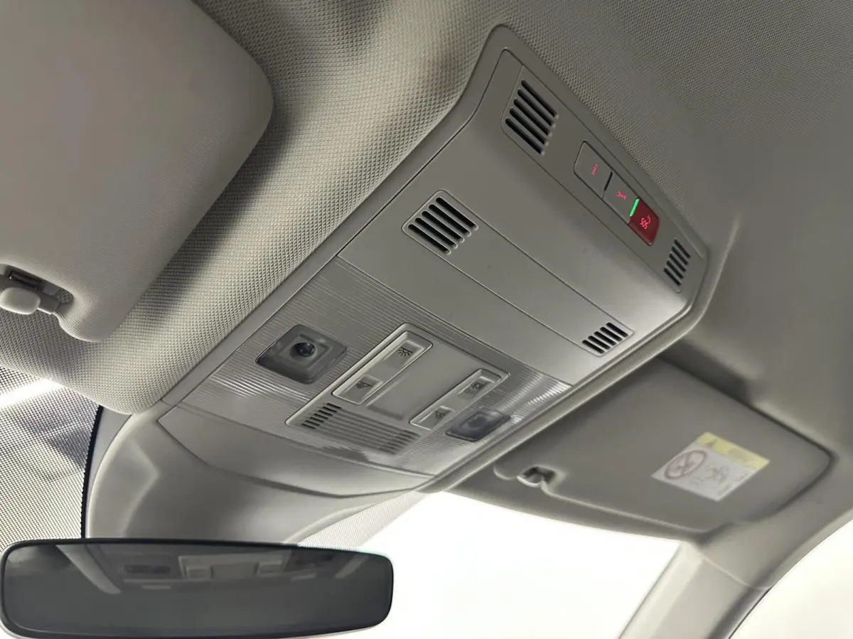 1.5 TSI Style Business CAMERA NAVI CARPLAY TREKHAAK ADAPTIVE CRUISE.