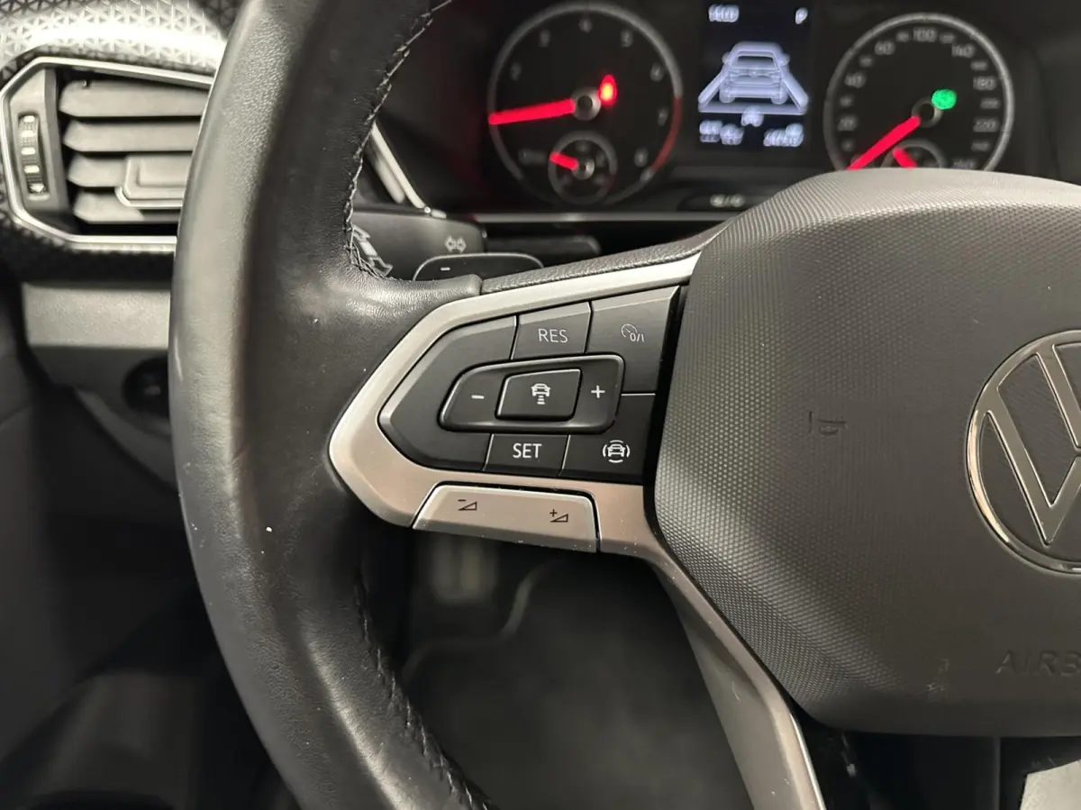 1.5 TSI Style Business CAMERA NAVI CARPLAY TREKHAAK ADAPTIVE CRUISE.