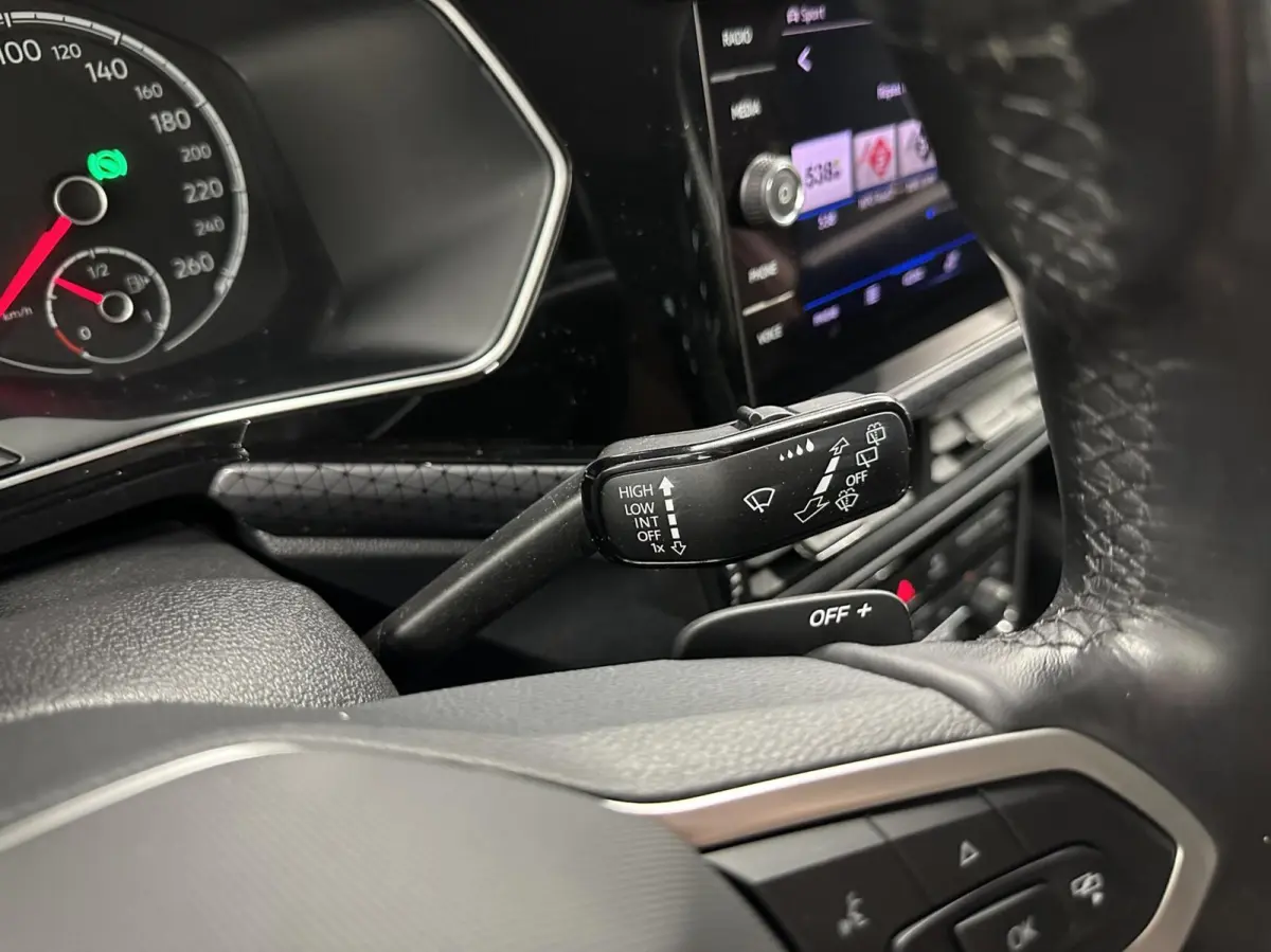 1.5 TSI Style Business CAMERA NAVI CARPLAY TREKHAAK ADAPTIVE CRUISE.