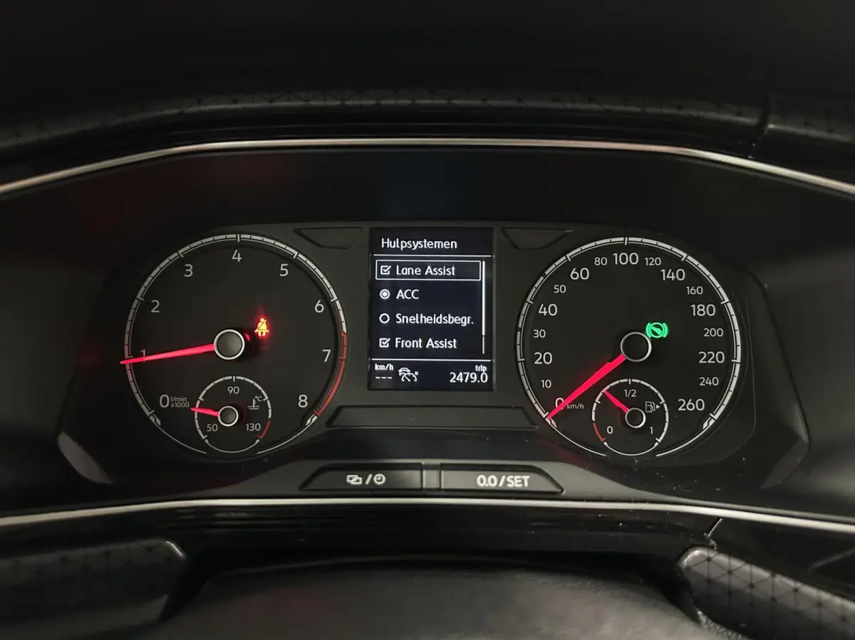1.5 TSI Style Business CAMERA NAVI CARPLAY TREKHAAK ADAPTIVE CRUISE.