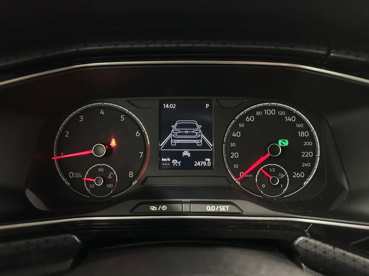 1.5 TSI Style Business CAMERA NAVI CARPLAY TREKHAAK ADAPTIVE CRUISE.