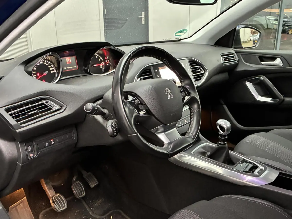1.2 PureTech Carplay Led Cruise NL Auto Pdc 19 Perfecte Staat 2 De Eigenaar