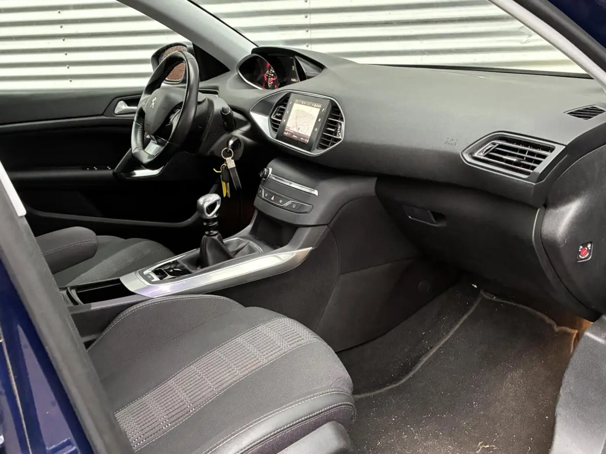 1.2 PureTech Carplay Led Cruise NL Auto Pdc 19 Perfecte Staat 2 De Eigenaar