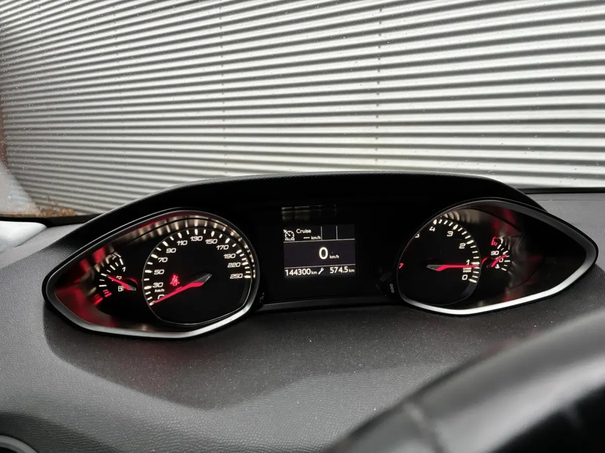 1.2 PureTech Carplay Led Cruise NL Auto Pdc 19 Perfecte Staat 2 De Eigenaar