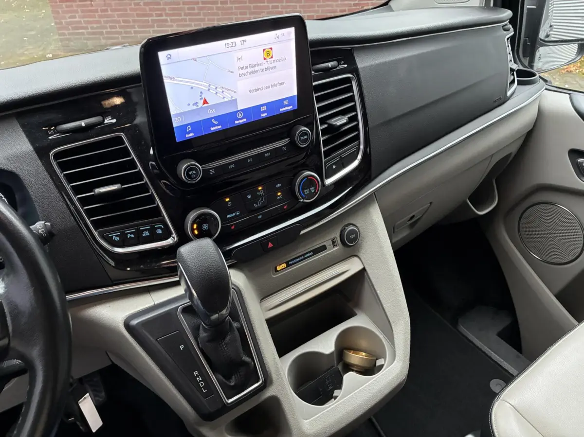Tourneo 320 1.0 AUTOM PHEV 8 PERSOONS 21 EERSTE EIGENAAR VOL OPTIES LED CARPLAY LEER CAMERA PDC CRUISE
