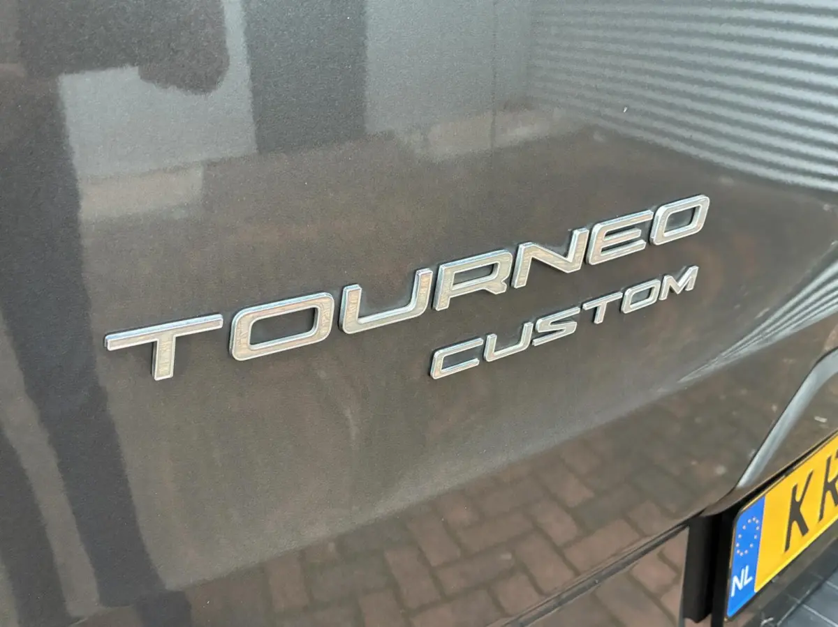 Tourneo 320 1.0 AUTOM PHEV 8 PERSOONS 21 EERSTE EIGENAAR VOL OPTIES LED CARPLAY LEER CAMERA PDC CRUISE