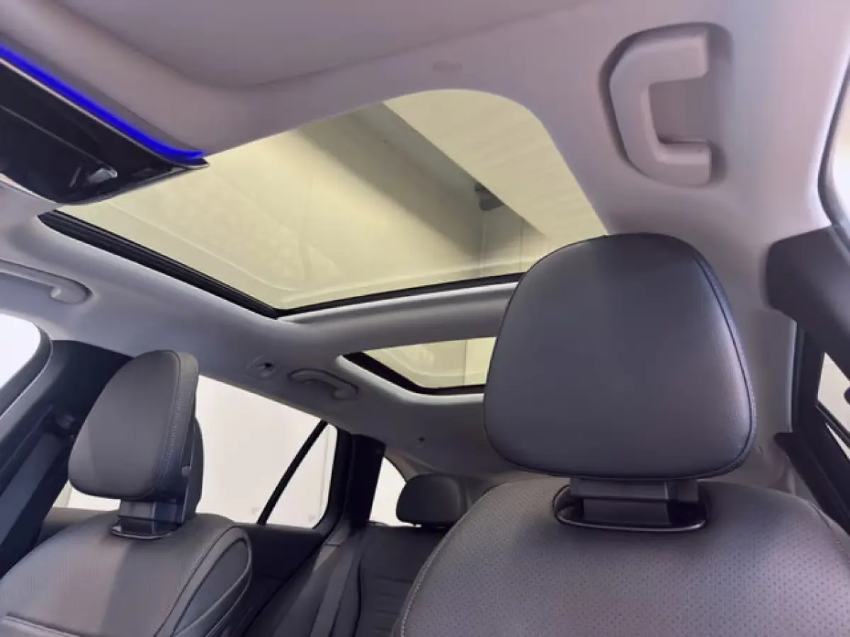 300e AMG ** HIGH LED, NAVI+, PANO, MEMORY, WINTER, 19-inch LMV ** UNFALLFREI - Ex. MB-AG ** ** INFORMEER OOK NAAR ONZE AANTREKKELIJKE FINANCIAL-LEASE TARIEVEN **