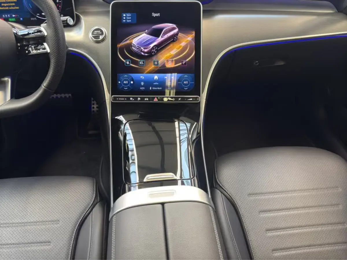 300e AMG ** HIGH LED, NAVI+, PANO, MEMORY, WINTER, 19-inch LMV ** UNFALLFREI - Ex. MB-AG ** ** INFORMEER OOK NAAR ONZE AANTREKKELIJKE FINANCIAL-LEASE TARIEVEN **