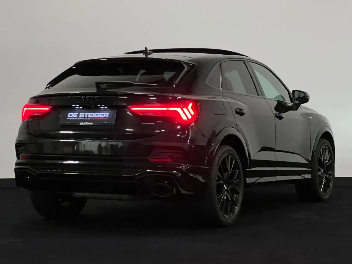 35 TFSI 3 x S line RSQ3 Blackpack Pano ACC Sfeer Electr. Stoel Camera Trekhaak