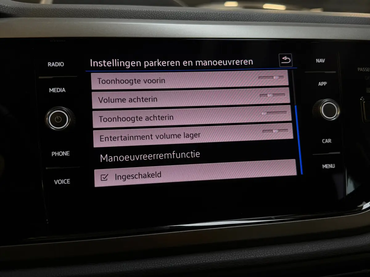 1.0 TSI Highline Business |AUTOMAAT|CARPLAY|PDC|STOELVERWARMING|