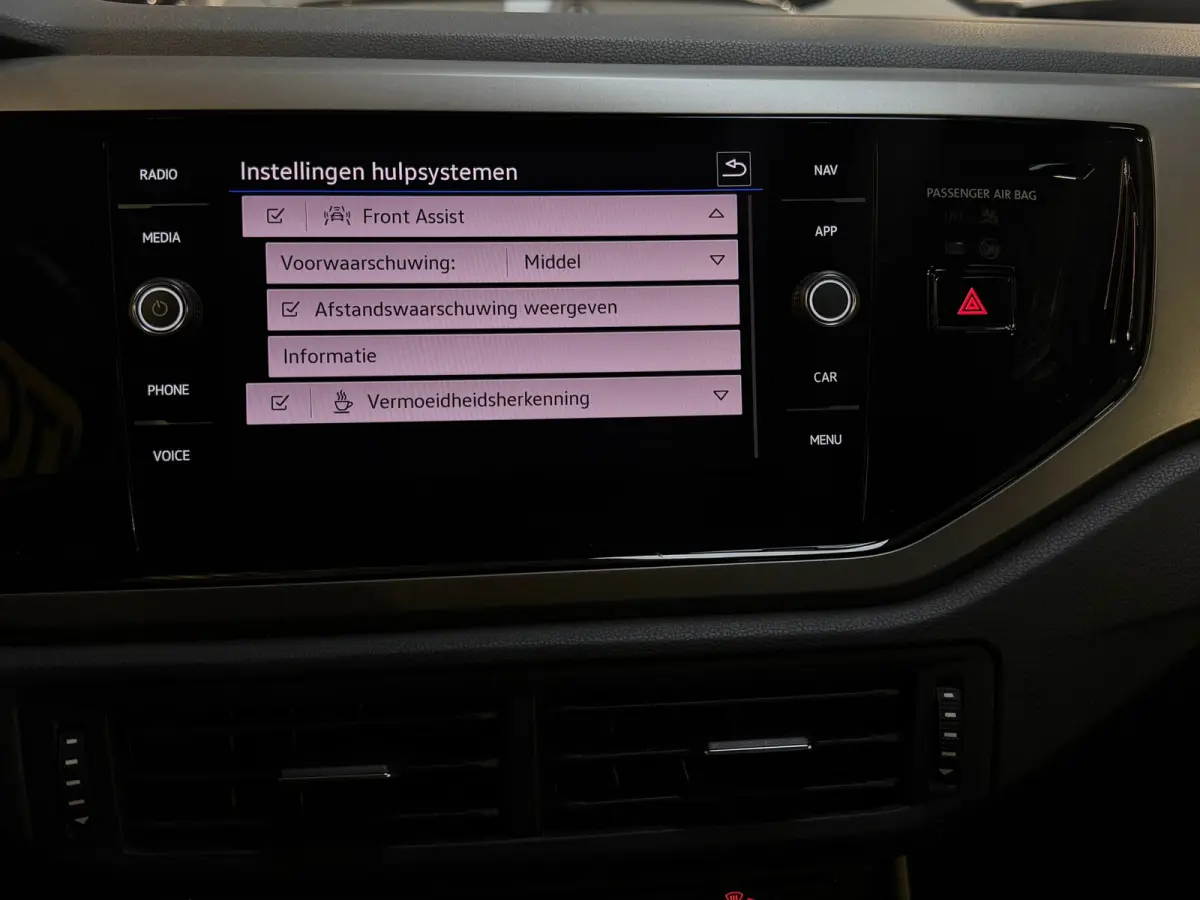 1.0 TSI Highline Business |AUTOMAAT|CARPLAY|PDC|STOELVERWARMING|