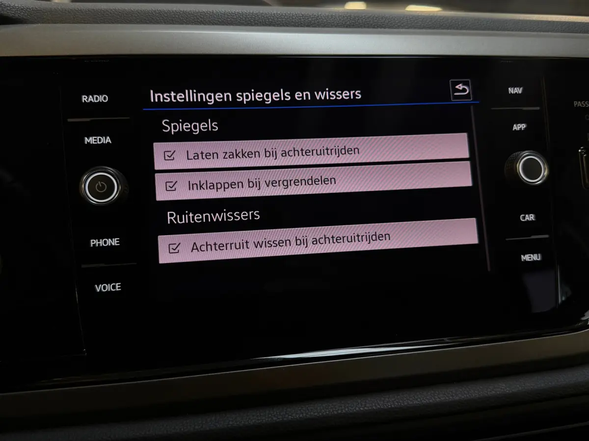 1.0 TSI Highline Business |AUTOMAAT|CARPLAY|PDC|STOELVERWARMING|