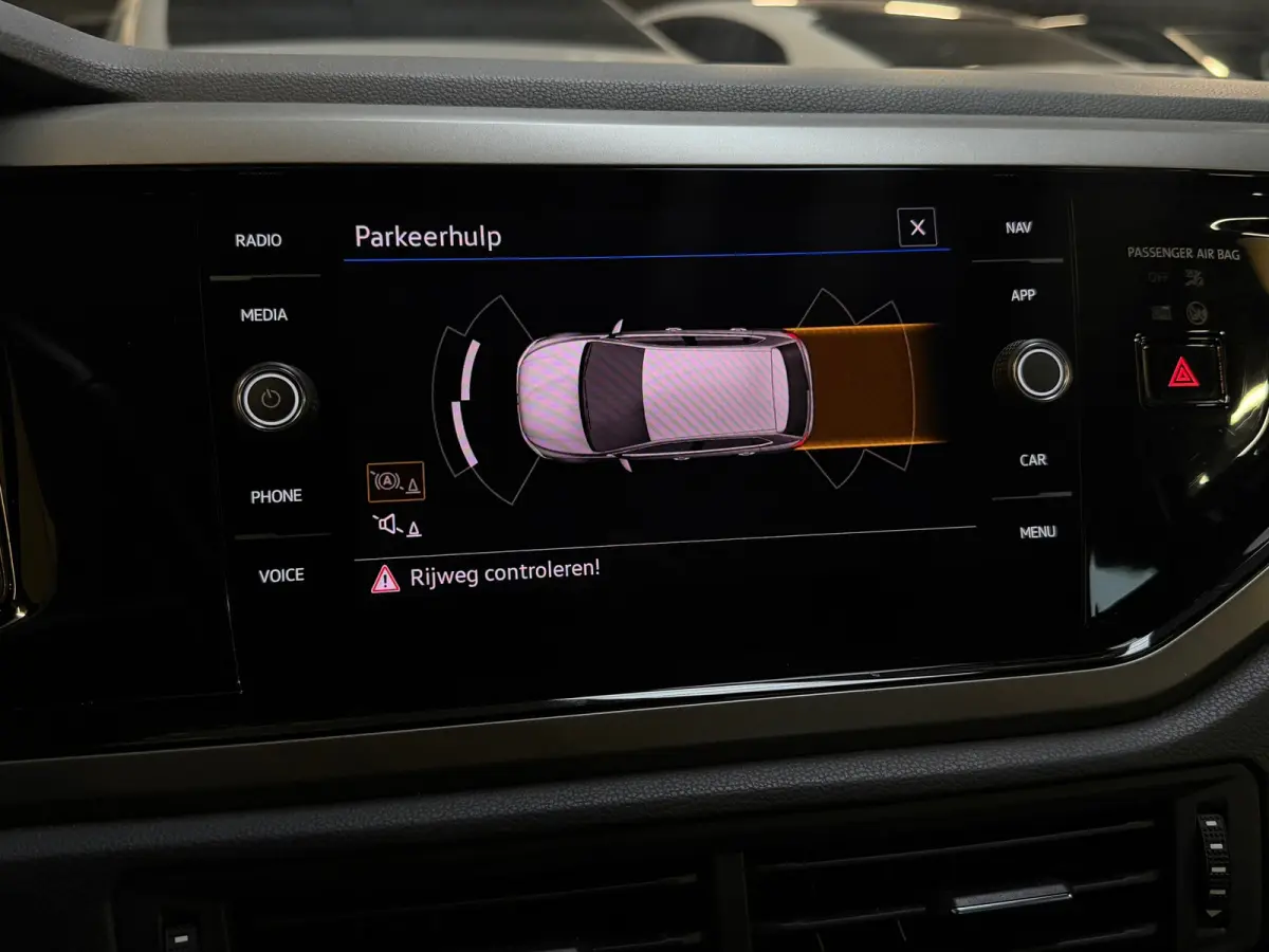 1.0 TSI Highline Business |AUTOMAAT|CARPLAY|PDC|STOELVERWARMING|
