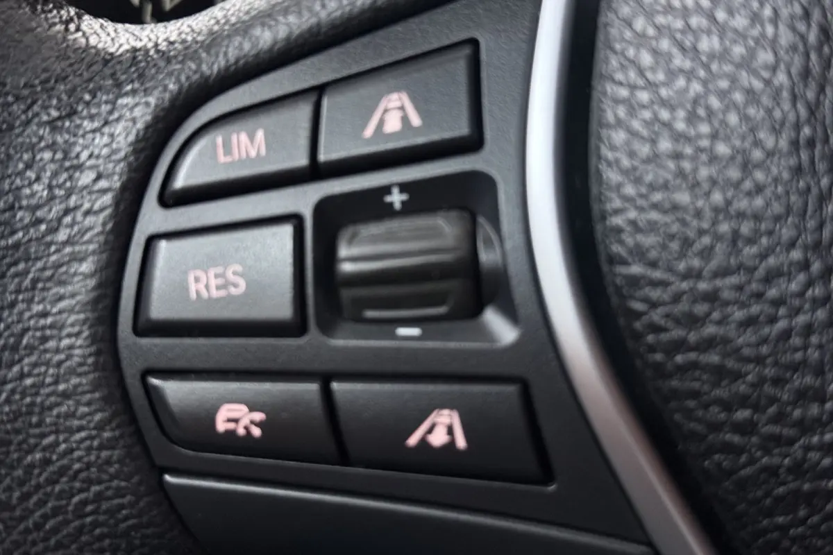 118i Corporate Lease (STOELVERWARMING, NAVIGATIE, CRUISE CONTROL, PARKEERSENSOREN)