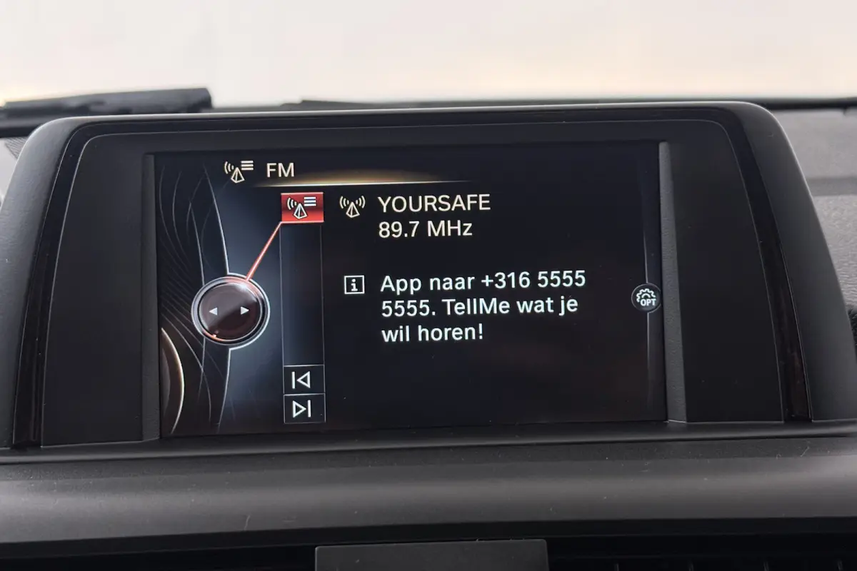 118i Corporate Lease (STOELVERWARMING, NAVIGATIE, CRUISE CONTROL, PARKEERSENSOREN)