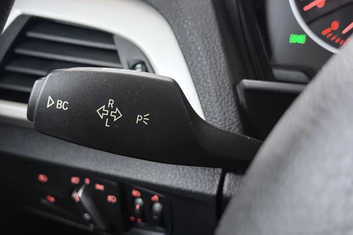 118i Corporate Lease (STOELVERWARMING, NAVIGATIE, CRUISE CONTROL, PARKEERSENSOREN)