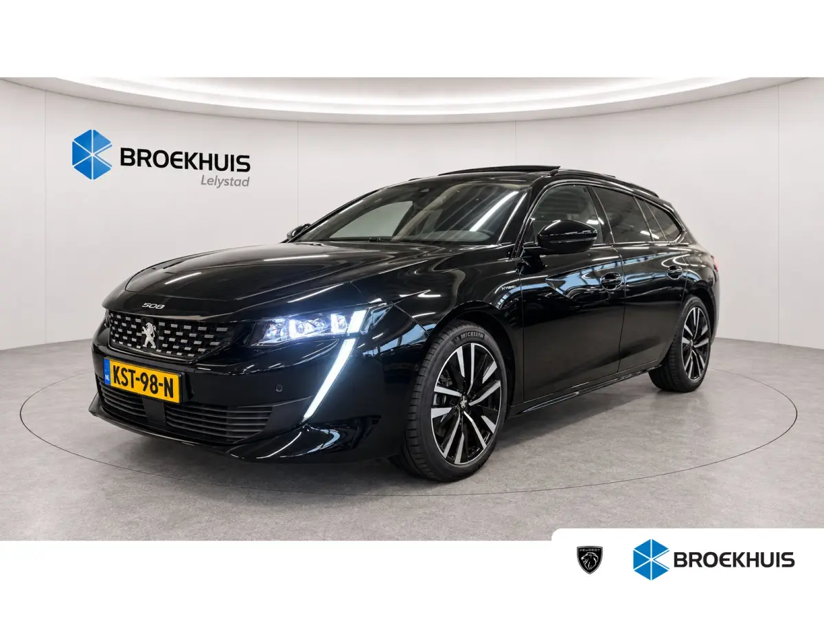 1.6 HYBRID 225PK GT PACK AUTOMAAT / NAVI / LEDER / CLIMA / PDC / 18" LMV / CAMERA / KEYLESS / PANO. DAK  / I-COCKPIT / FULL-LED / WINTERPAKKET / FOCAL AUDIO / ADAPT. CRUISECONTROL / FULL-OPT