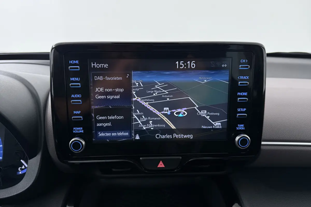 1.5 Hybrid Launch Edition (PANORAMADAK, TREKHAAK, CAMERA, STOELVERWARMING)