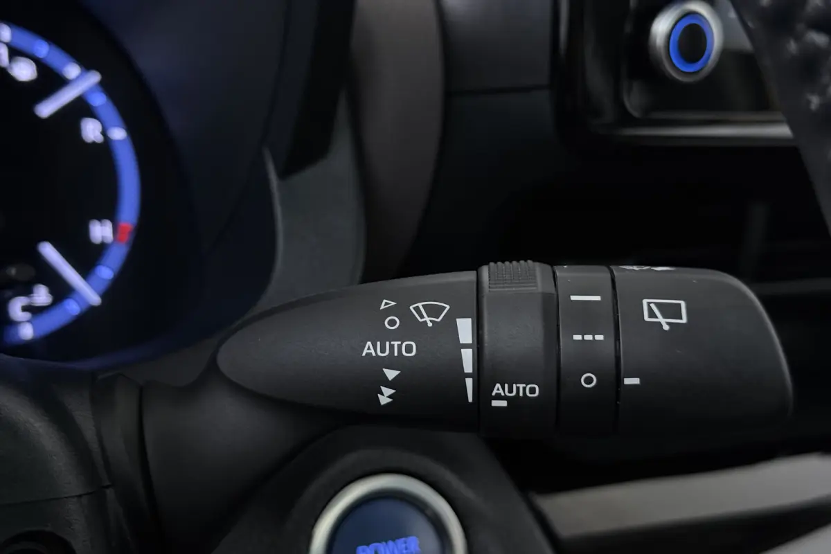 1.5 Hybrid Launch Edition (PANORAMADAK, TREKHAAK, CAMERA, STOELVERWARMING)