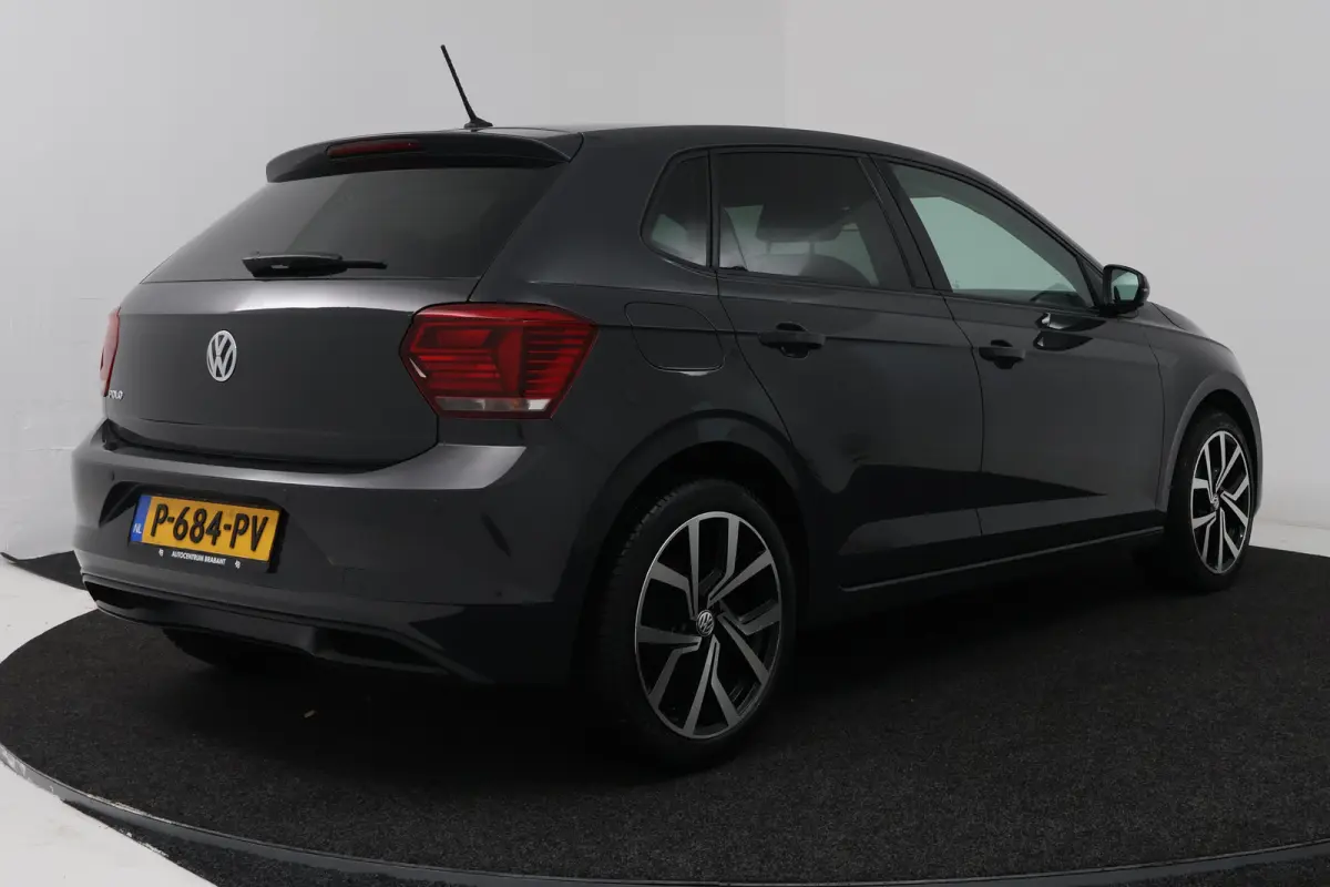 1.0 TSI Beats (CAMERA, CRUISE CONTROL, NAVIGATIE CARPLAY, PARKEERSENSOREN)
