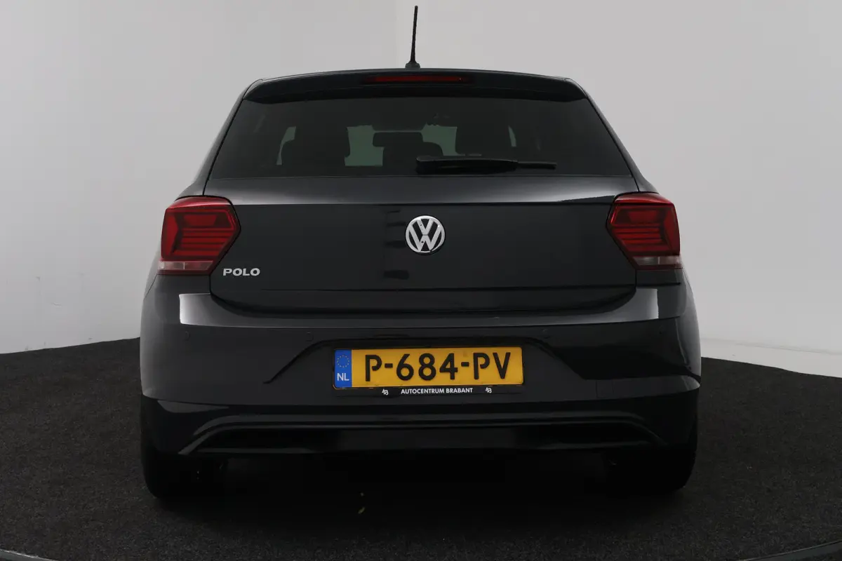 1.0 TSI Beats (CAMERA, CRUISE CONTROL, NAVIGATIE CARPLAY, PARKEERSENSOREN)