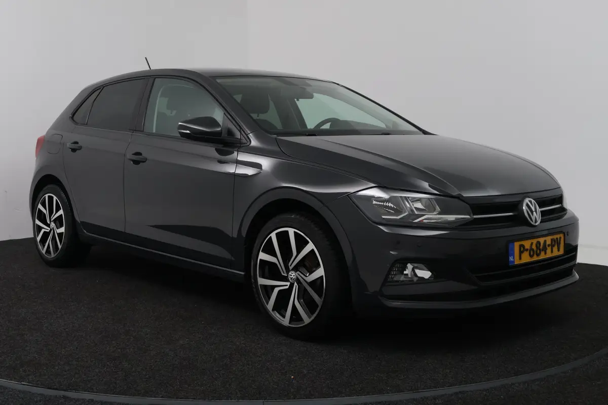 1.0 TSI Beats (CAMERA, CRUISE CONTROL, NAVIGATIE CARPLAY, PARKEERSENSOREN)