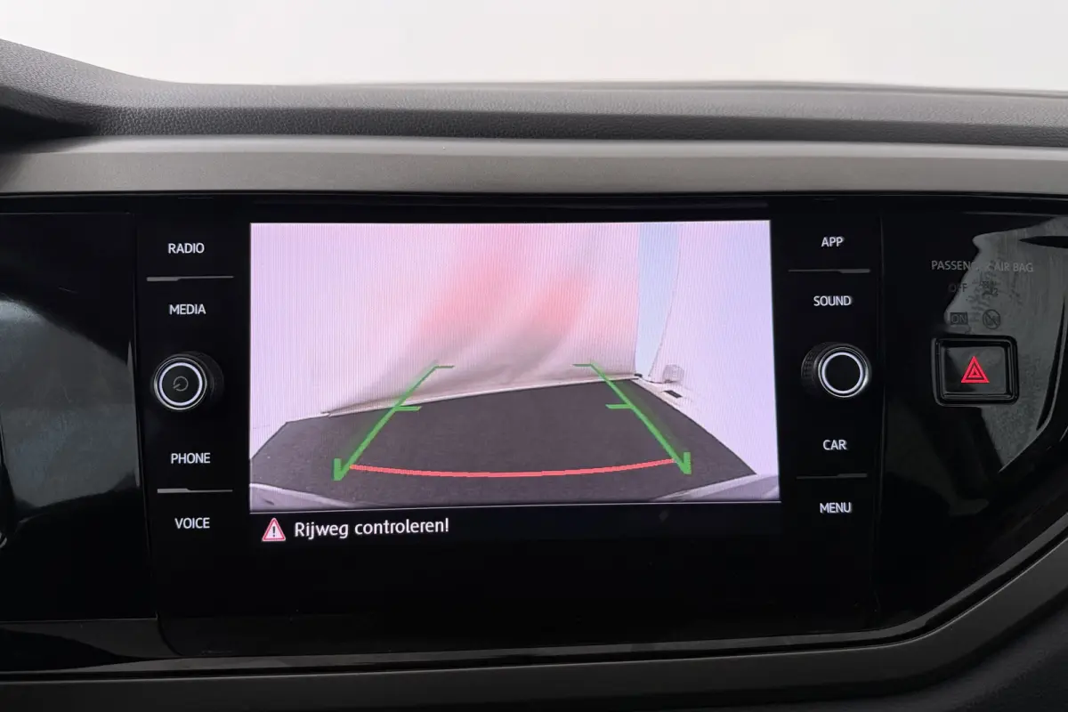 1.0 TSI Beats (CAMERA, CRUISE CONTROL, NAVIGATIE CARPLAY, PARKEERSENSOREN)