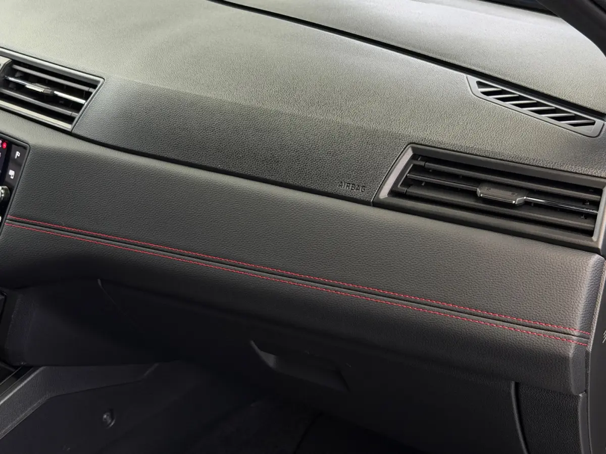 1.0 TSI FR Pakket CarPlay Camera