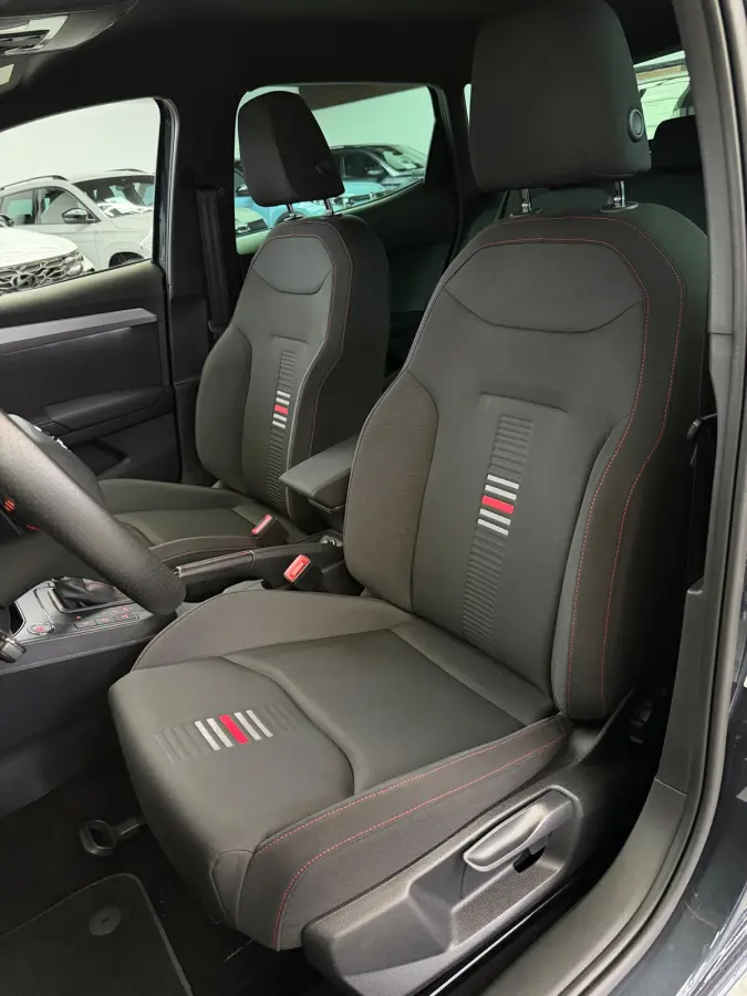 1.0 TSI FR Pakket CarPlay Camera