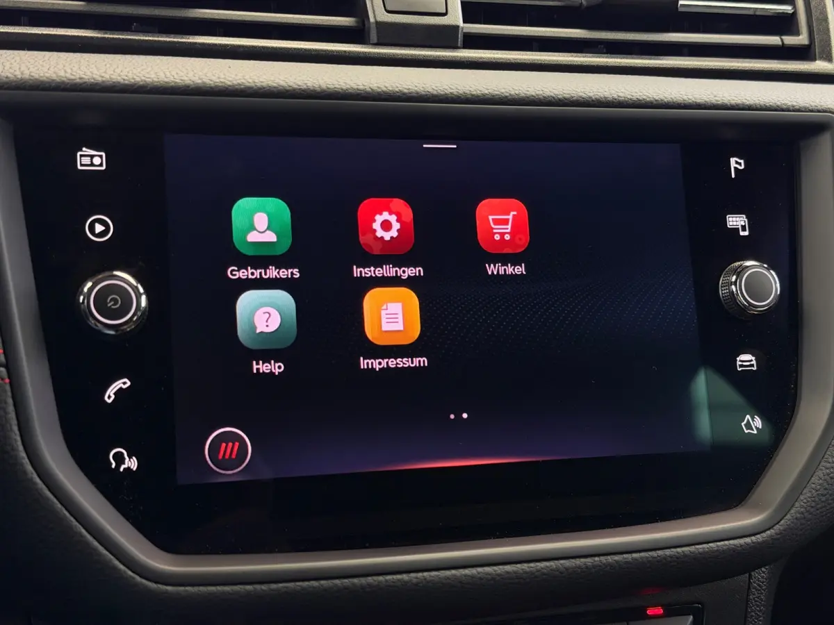 1.0 TSI FR Pakket CarPlay Camera
