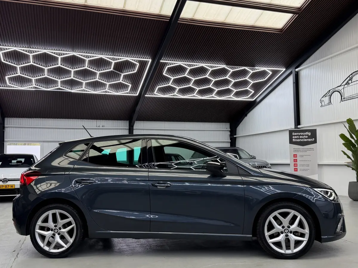 1.0 TSI FR Pakket CarPlay Camera