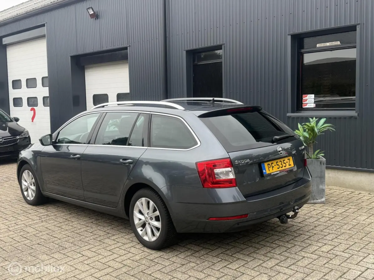 1.0 TSI Business NAVI LED