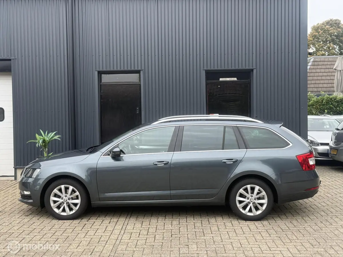 1.0 TSI Business NAVI LED