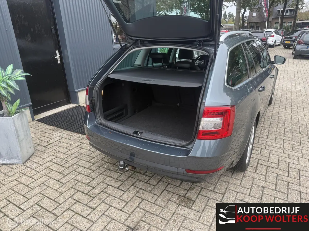 1.0 TSI Business NAVI LED