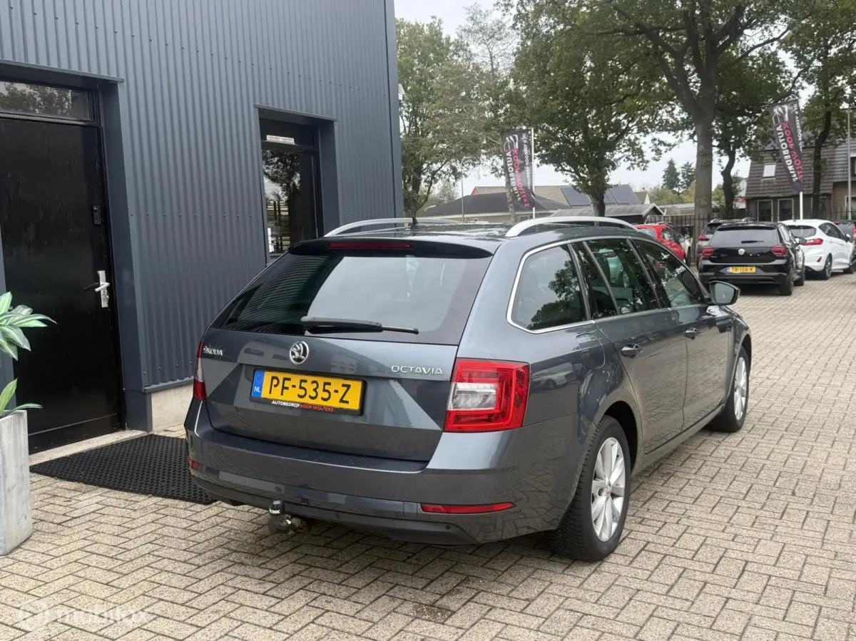 1.0 TSI Business NAVI LED