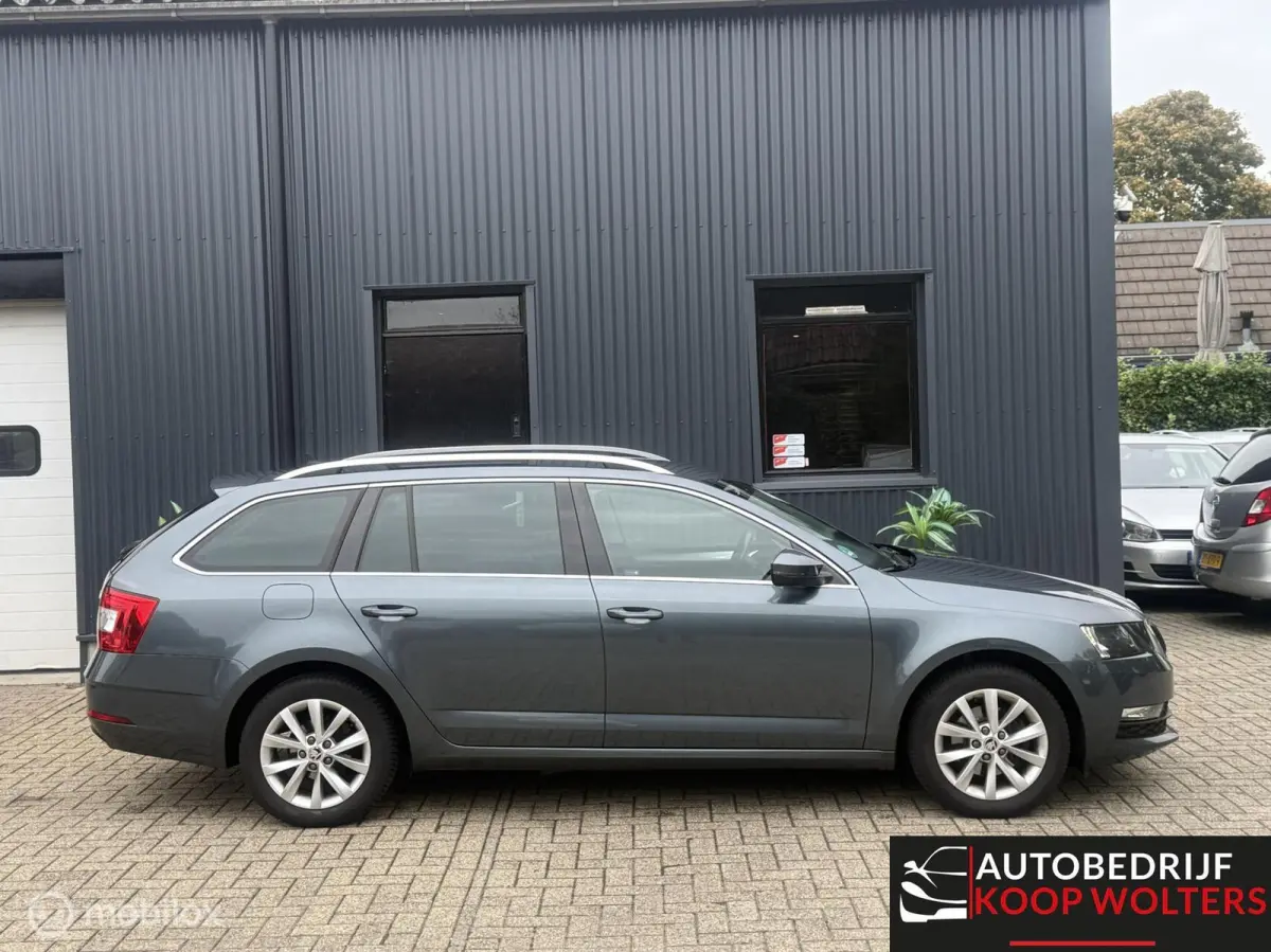 1.0 TSI Business NAVI LED