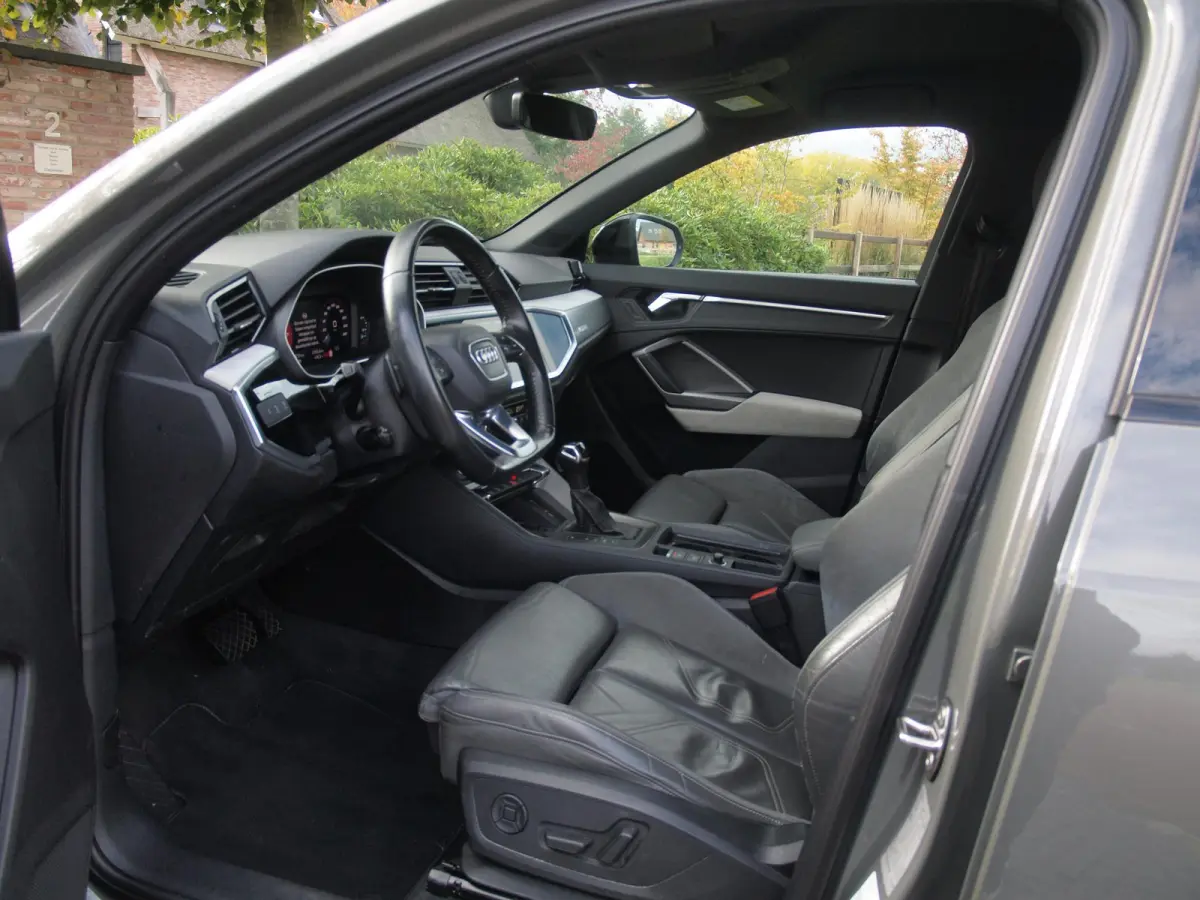 35 TFSI edition one | S-Line | Camera | Sfeerverlichting | Virtual Cockpit | ACC | Apple Carplay |