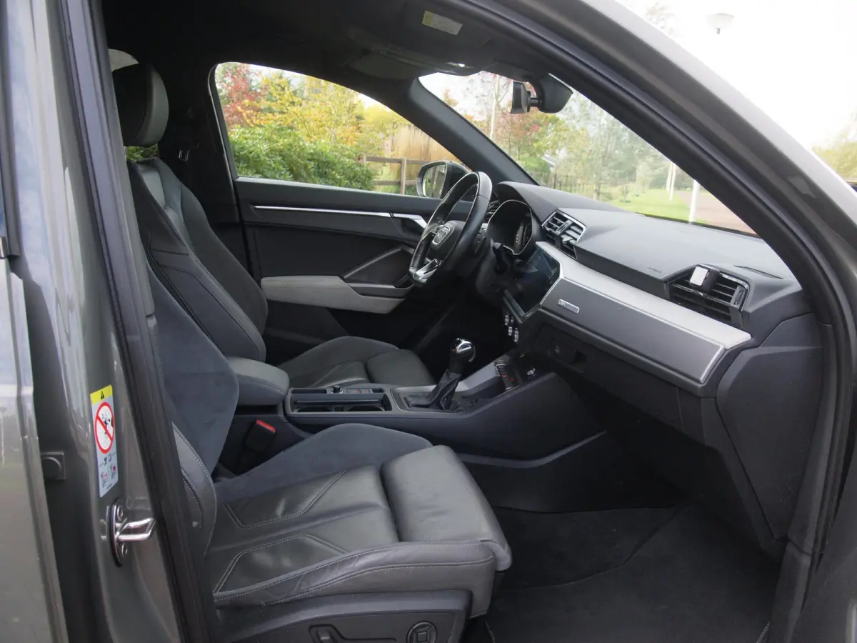 35 TFSI edition one | S-Line | Camera | Sfeerverlichting | Virtual Cockpit | ACC | Apple Carplay |