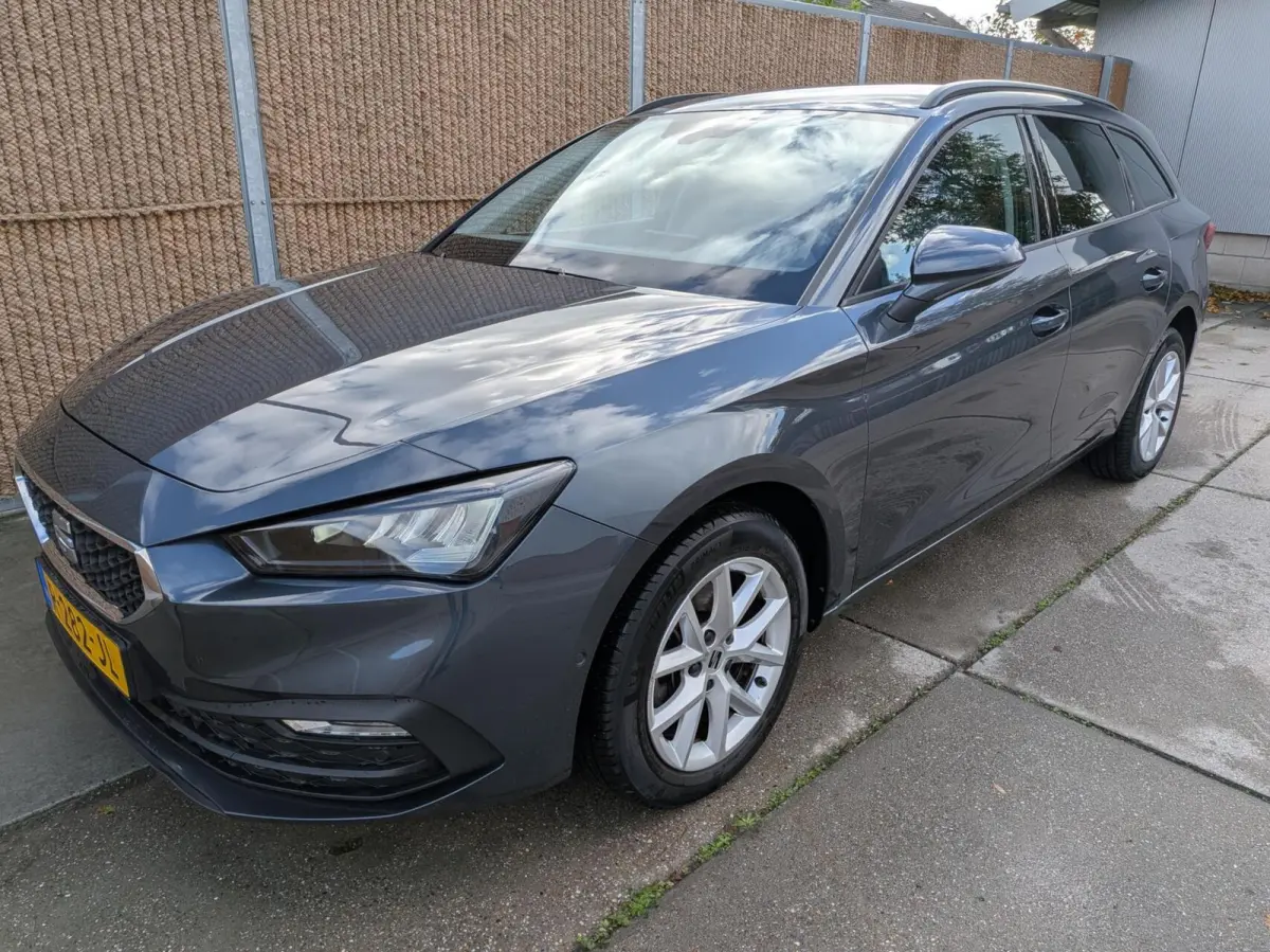 1.0 EcoTSI Style Business Intense