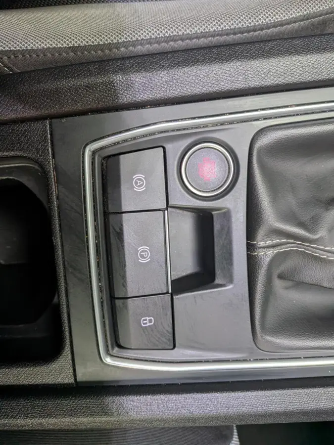 1.0 EcoTSI Style Business Intense