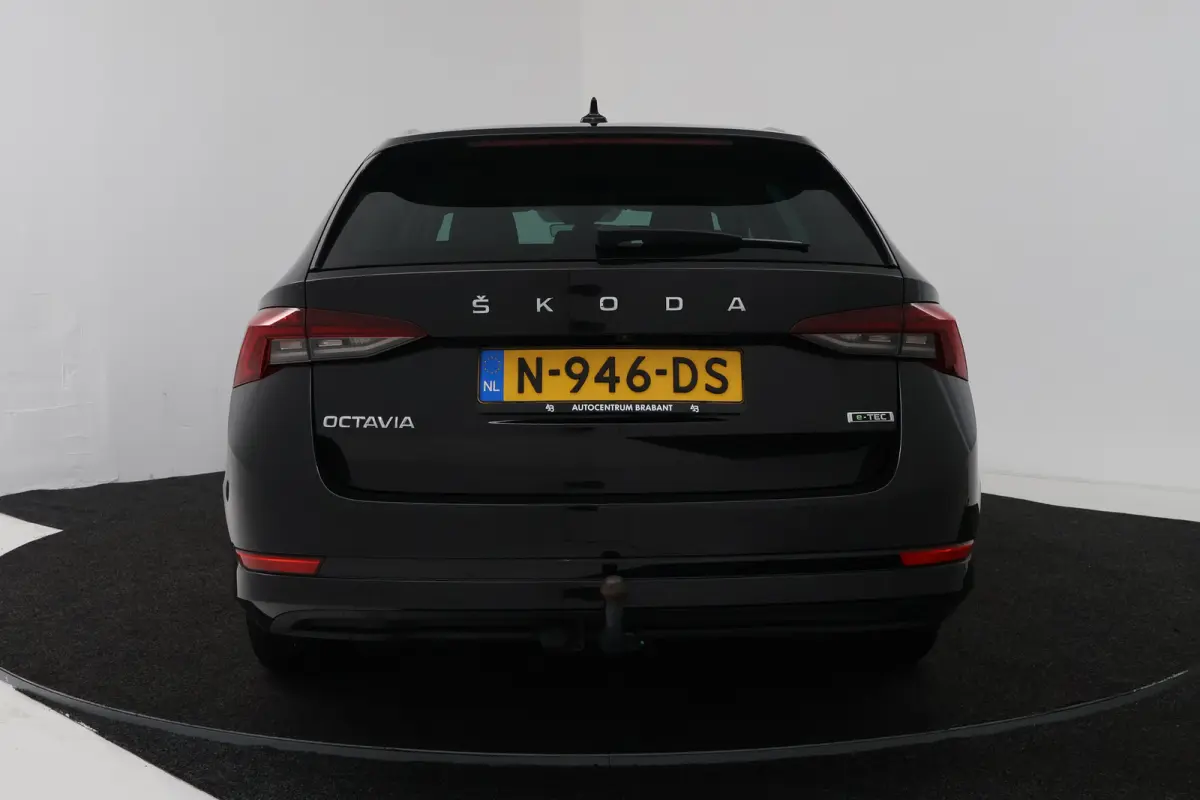 1.5 e-TSI Business Edition Plus (TREKHAAK, STOELVERWARMING, SFEERVERLICHTING, CAMERA)