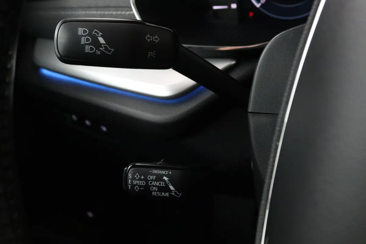 1.5 e-TSI Business Edition Plus (TREKHAAK, STOELVERWARMING, SFEERVERLICHTING, CAMERA)