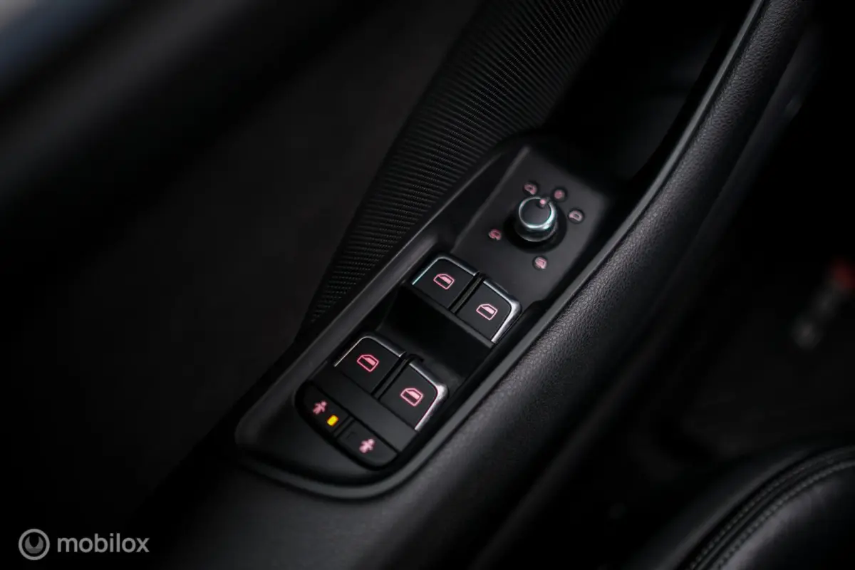 RS3 2.5 TFSI RS3 quattro | Nardo Grey | Miltek | Camera | Schuifdak | Matrixled | Leder | Stoelverwarming |