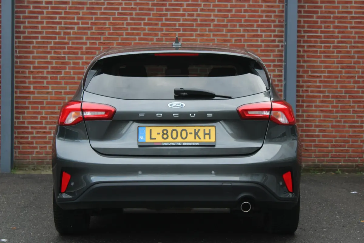 1.0 EcoBoost Titanium | B&O audio | Xenon / Led | Carplay/Andriod/Navi | Parkeersesoren |