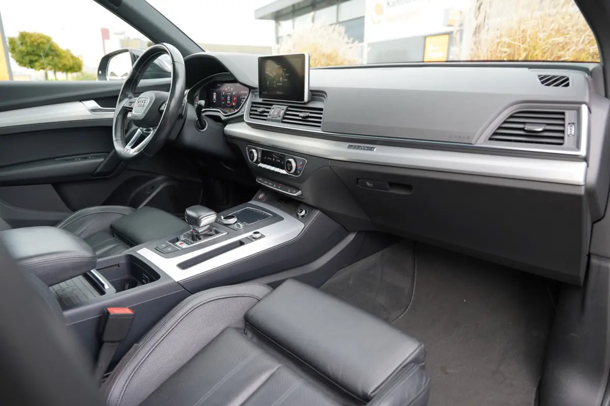 3.0 TFSI SQ5 quattro Pro Line Plus 355pk | Virtual Cockpit | Bang & Olufsen | Cruise control adaptief met stop&go | Dab | Elektrisch glazen panorama-dak | Head-up display | Lichtmetalen velg