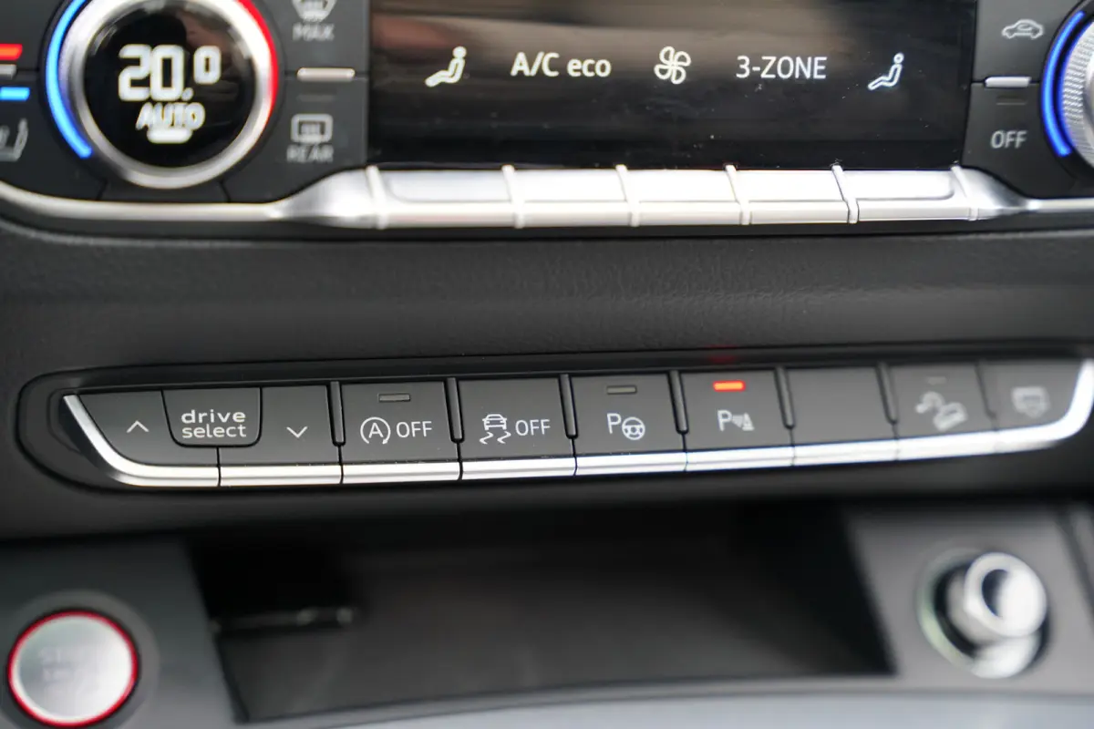 3.0 TFSI SQ5 quattro Pro Line Plus 355pk | Virtual Cockpit | Bang & Olufsen | Cruise control adaptief met stop&go | Dab | Elektrisch glazen panorama-dak | Head-up display | Lichtmetalen velg
