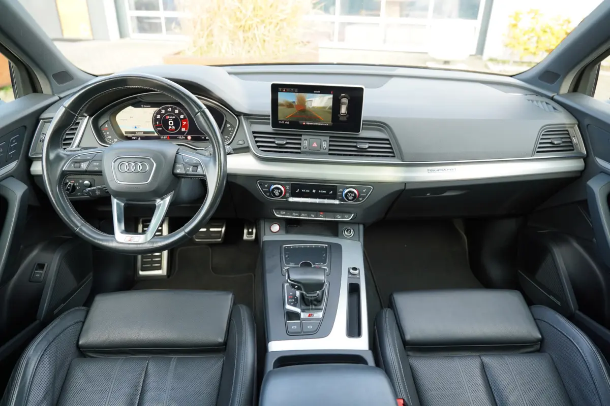 3.0 TFSI SQ5 quattro Pro Line Plus 355pk | Virtual Cockpit | Bang & Olufsen | Cruise control adaptief met stop&go | Dab | Elektrisch glazen panorama-dak | Head-up display | Lichtmetalen velg