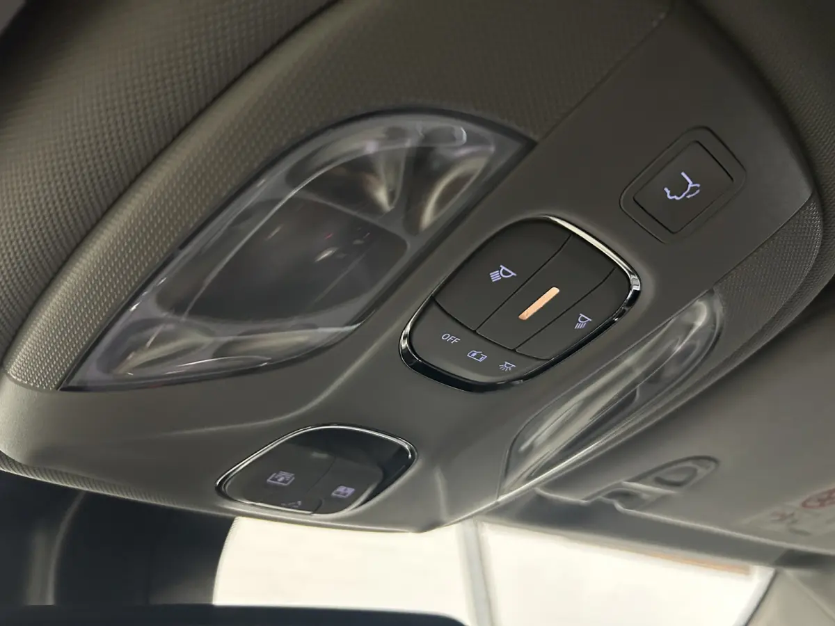 1.5T e-Hybrid S, alle opties aanwezig. 1450 trekgewicht